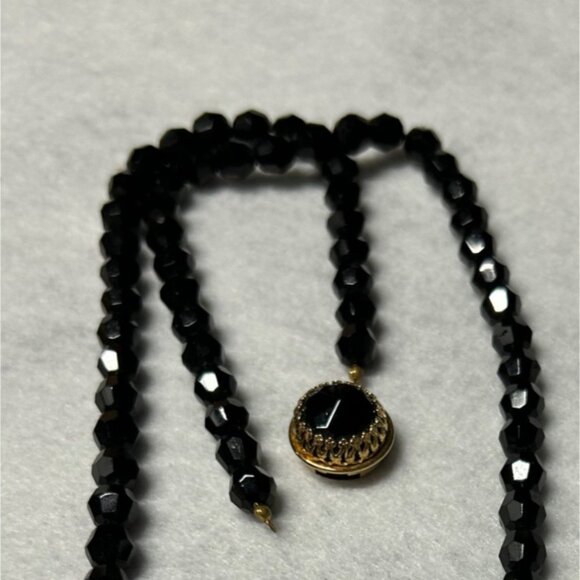 Vintage Black Faceted Glass Bead Necklace with Gold Tone Clasp Deco 26" Long mis - Picture 7 of 8